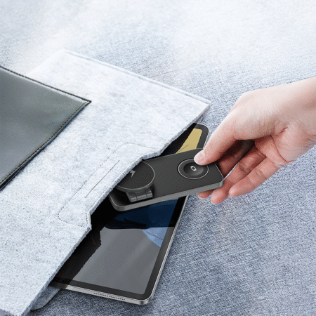 FOLDY – Compact 3-in-1 MagSafe Charger