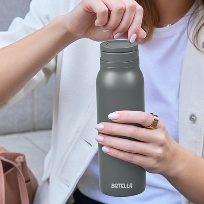 BOTELLA ULTRA – Durable Eco-Friendly Stainless Steel Water Bottle with MagSafe Phone Holder & Wide Opening for Easy Cleaning