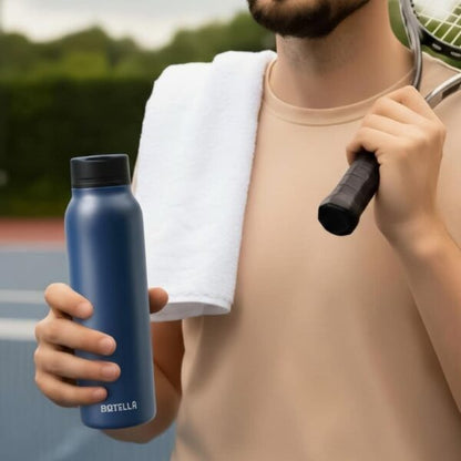 BOTELLA PRO – 900ml Multi-Functional Drink Bottle with Magnetic Phone Loop