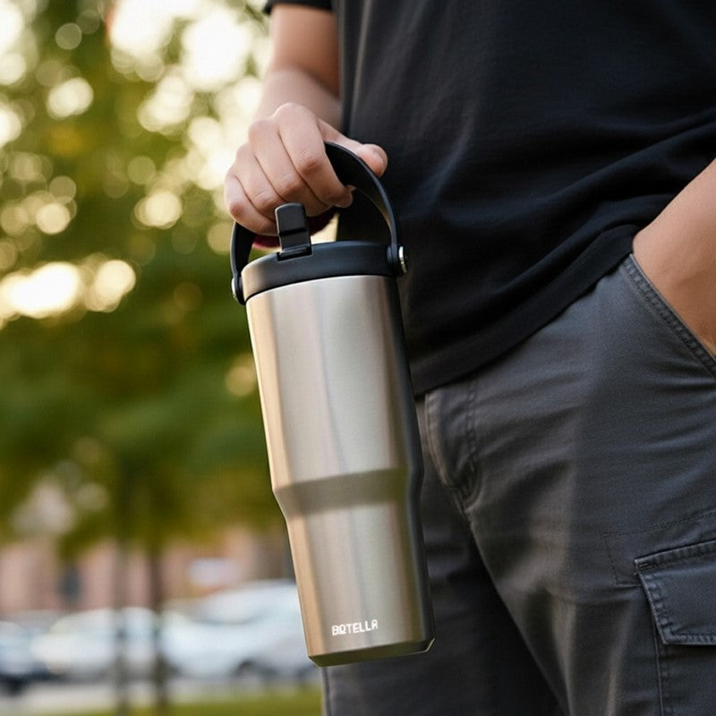 EXPLORER Powder Coating – Versatile 900ml Recycled Stainless Steel Mug with Straw