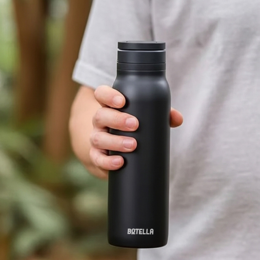 BOTELLA ULTRA 750ml Durable Eco-Friendly Stainless Steel Water Bottle with MagSafe Phone Holder & Wide Opening for Easy Cleaning